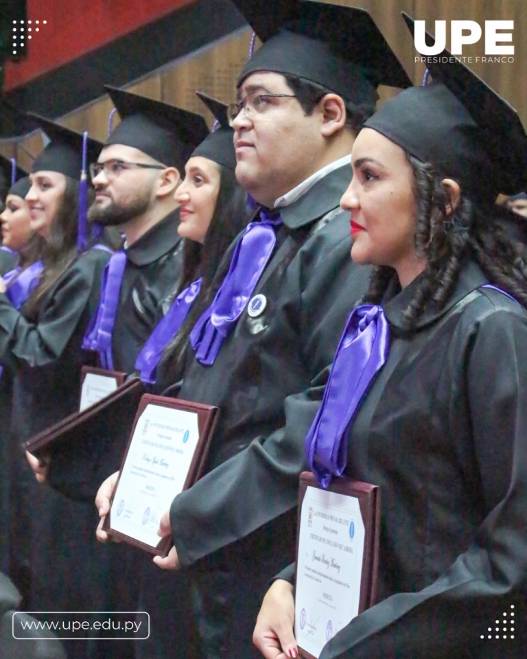 CEREMONIA DE GRADUACIÓN: Carrera de Medicina 